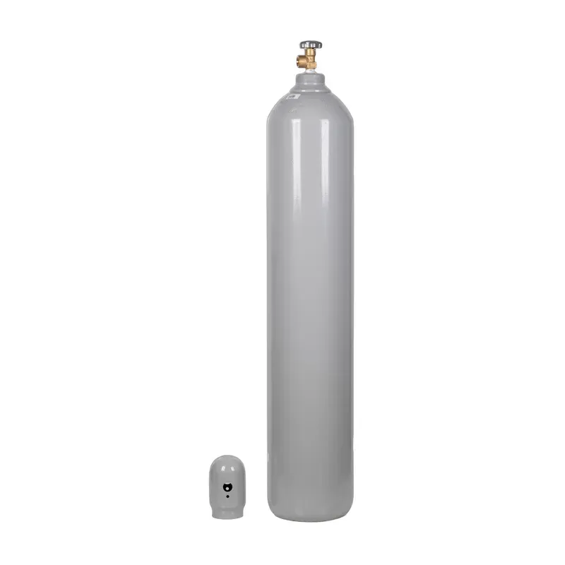 Cilindro de nitrogênio 40L (7 m³, 200 bar) MAT com válvula, ao lado do capacete de proteção